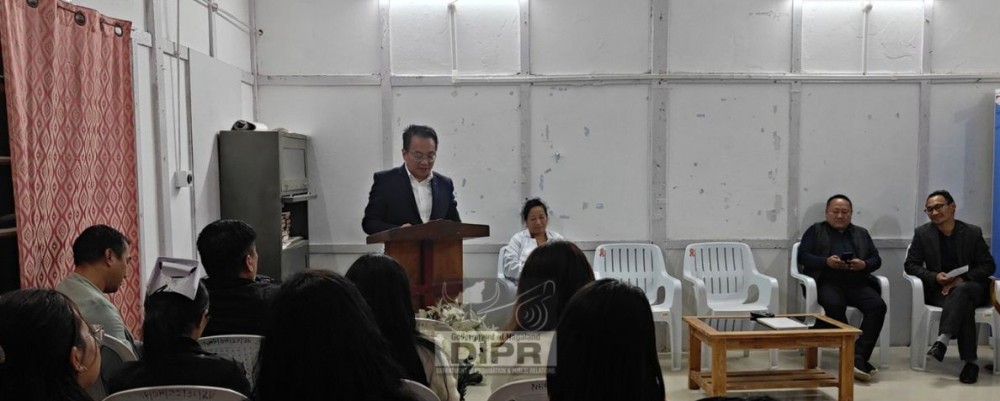 DC Peren, Hiazu Meru addresses the gathering during the inaugural ceremony of the Patients’ Kitchen on November 20 in Peren.